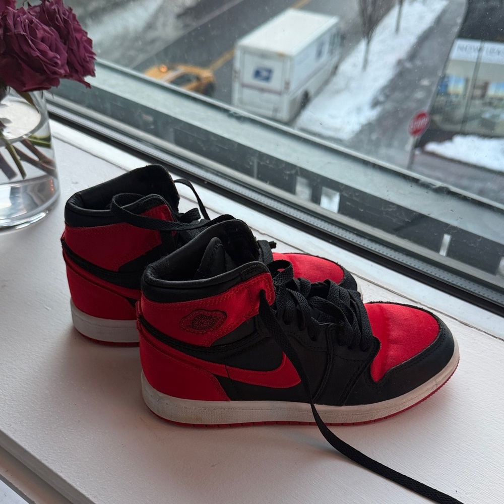 Jordan Kids Sneakers in Red and Black- satin red